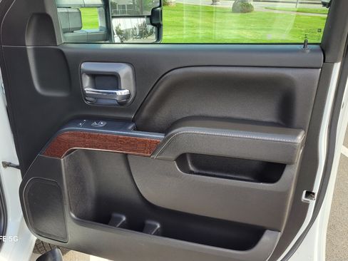 Used 2019 GMC Sierra 2500 SLE image 12