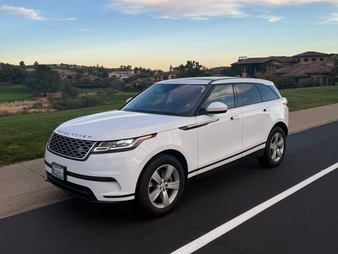 Used 2018 Land Rover Range Rover Velar S image 14
