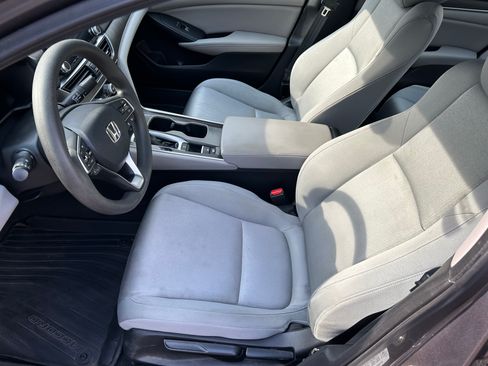 Used 2018 Honda Accord LX image 5