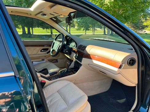 Used 1997 BMW 540i Sedan image 15