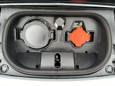 Used 2023 Nissan Leaf SV Plus image 22