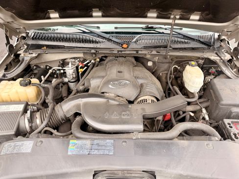 Used 2005 Cadillac Escalade ESV AWD image 21