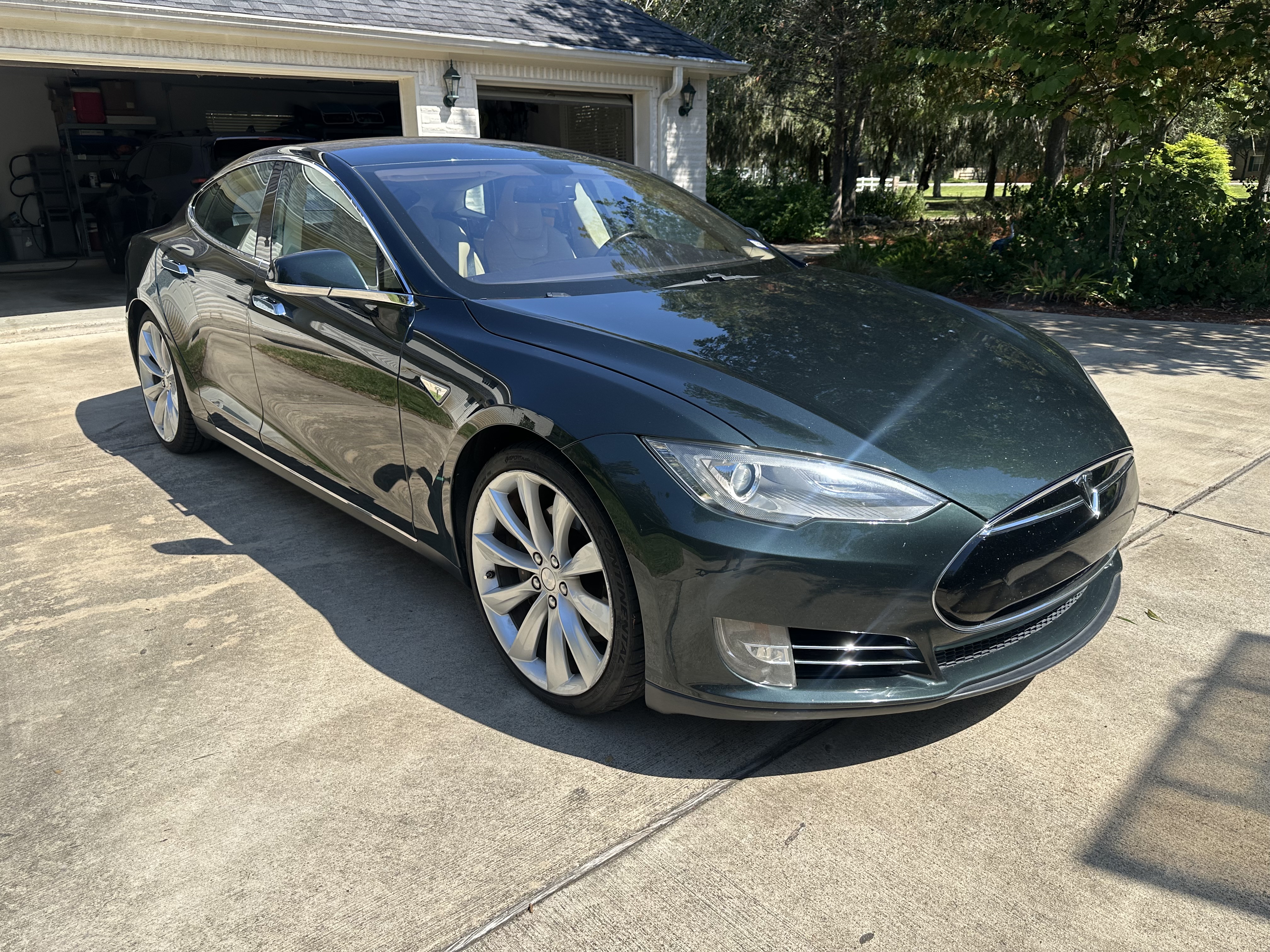 Used 2012 Tesla Model S RWD image 6