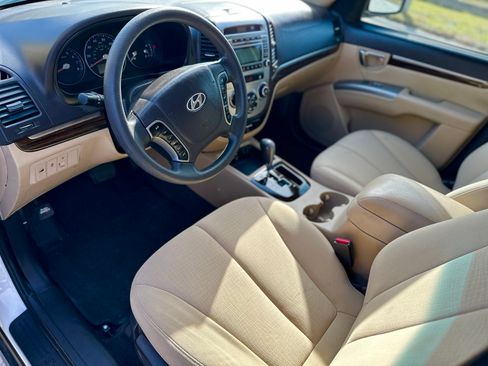 Used 2012 Hyundai Santa Fe GLS image 11