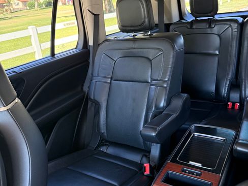 Used 2020 Lincoln Aviator Grand Touring w/ Equipment Group 302A AWD/4WD image 14