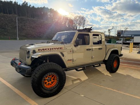 Used 2020 Jeep Gladiator Mojave image 6