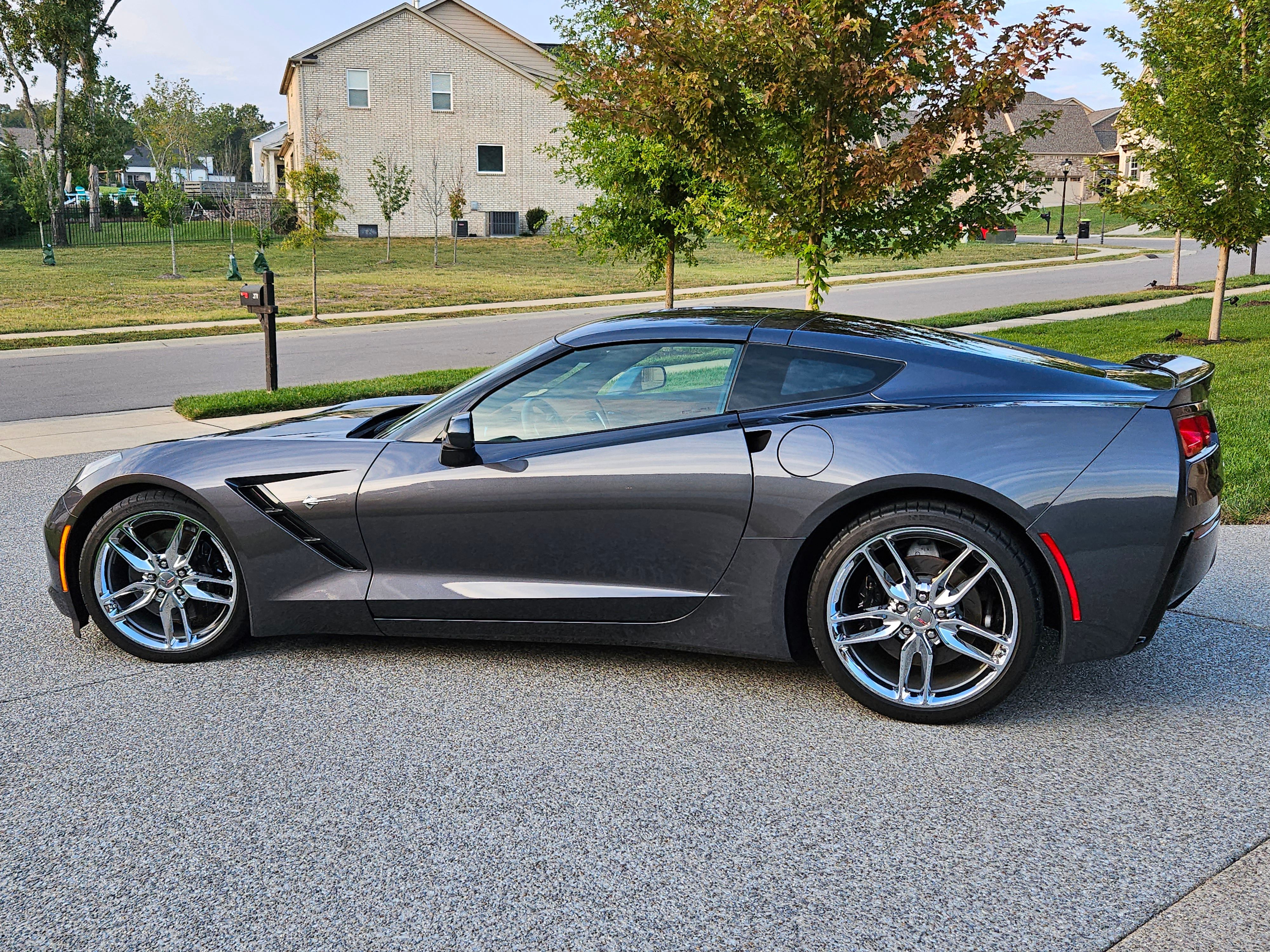 Used 2014 Chevrolet Corvette Stingray Coupe w/ 3LT Preferred Equipment Group RWD image 4