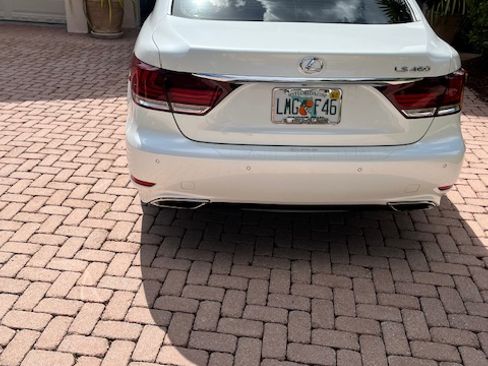 Used 2014 Lexus LS 460 w/ Comfort Package image 6