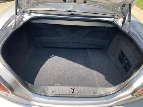 Used 2005 Jaguar XK R image 16