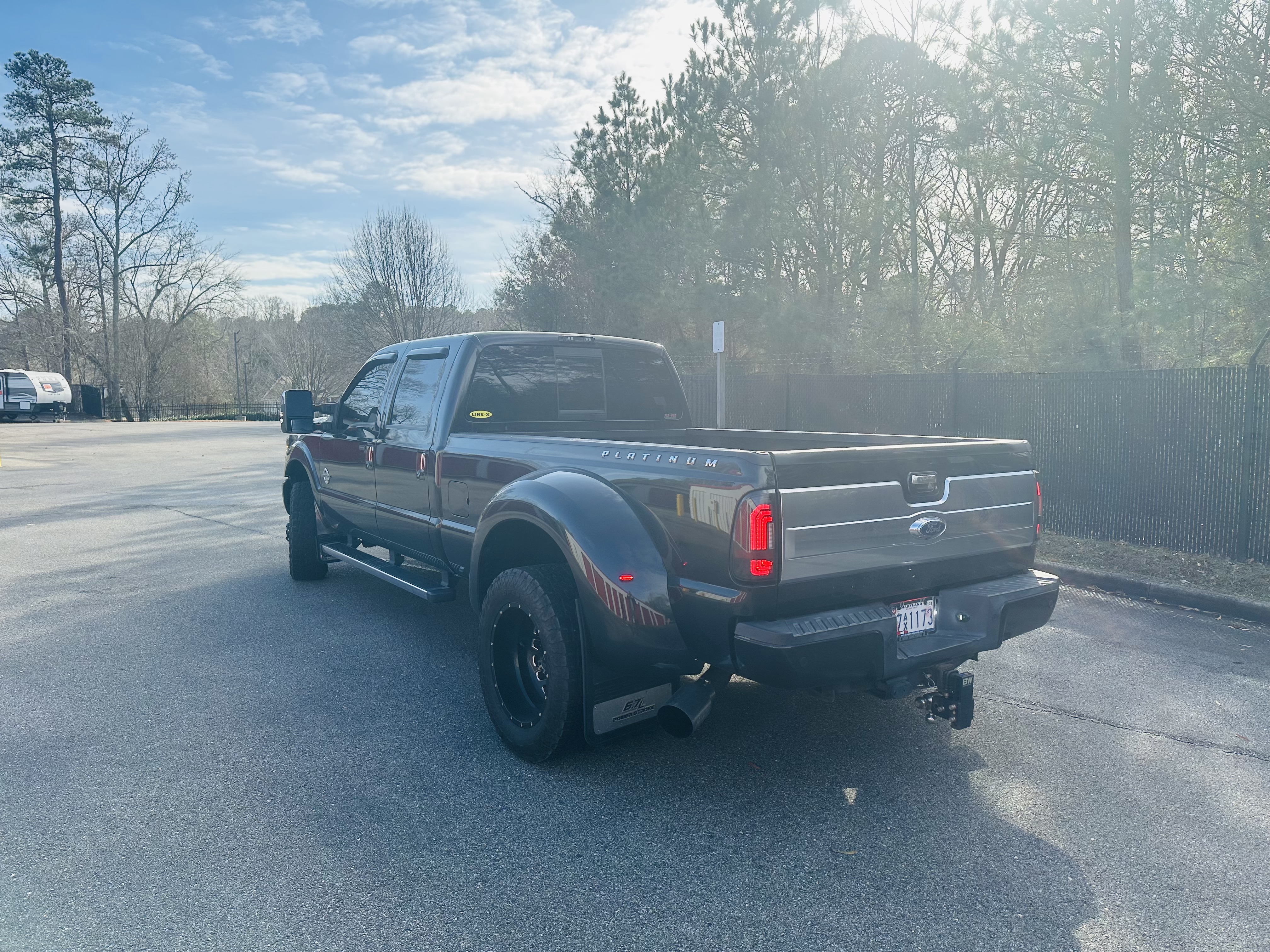 Used 2015 Ford F350 Platinum w/ Snow Plow Prep Package AWD/4WD image 20