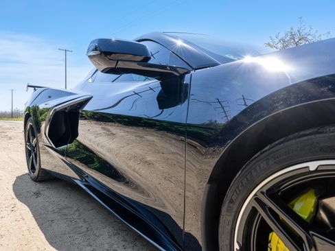 Used 2022 Chevrolet Corvette Stingray Premium Conv w/ Z51 Performance Package image 25