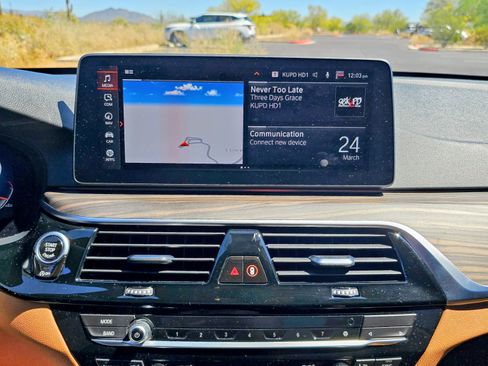 Used 2022 BMW 530i w/ Convenience Package image 23