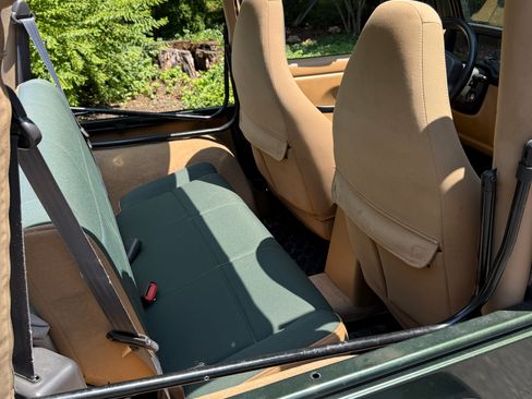 Used 1998 Jeep Wrangler Sahara AWD/4WD image 8