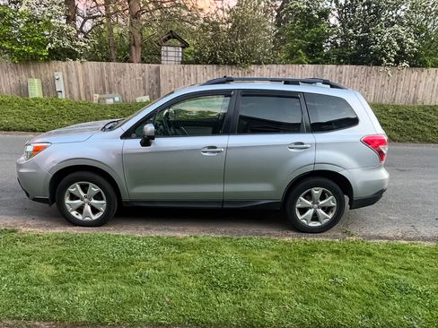 Used 2016 Subaru Forester 2.5i Premium AWD/4WD image 17