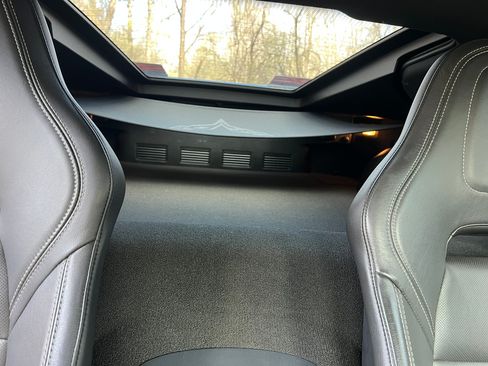 Used 2019 Chevrolet Corvette Stingray Coupe w/ Carbon Flash Badge Package image 13