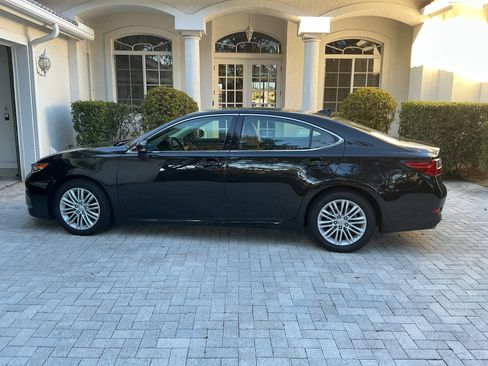 Used 2017 Lexus ES 350 w/ Accessory Package 2 image 19