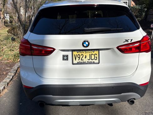 Used 2017 BMW X1 xDrive28i image 4