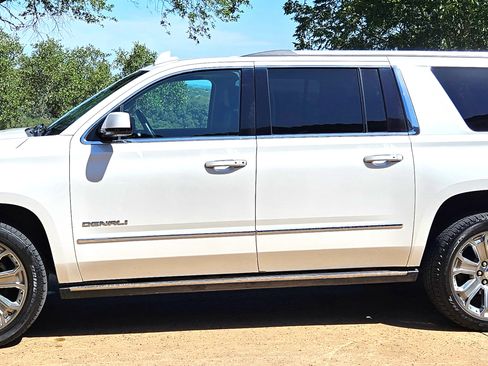 Used 2016 GMC Yukon XL Denali w/ Open Road Package AWD/4WD image 1