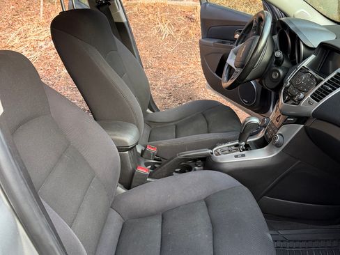 Used 2014 Chevrolet Cruze LT w/ All-Star Edition image 26