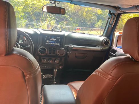 Used 2015 Jeep Wrangler Unlimited Sport w/ Quick Order Package 24S image 10