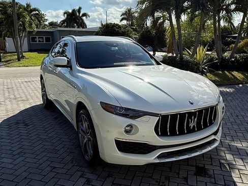 Used 2019 Maserati Levante S GranLusso image 6