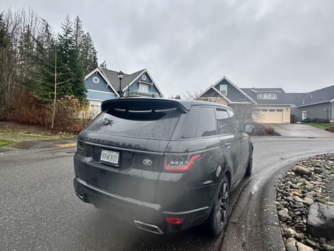 Used 2021 Land Rover Range Rover Sport HSE image 4