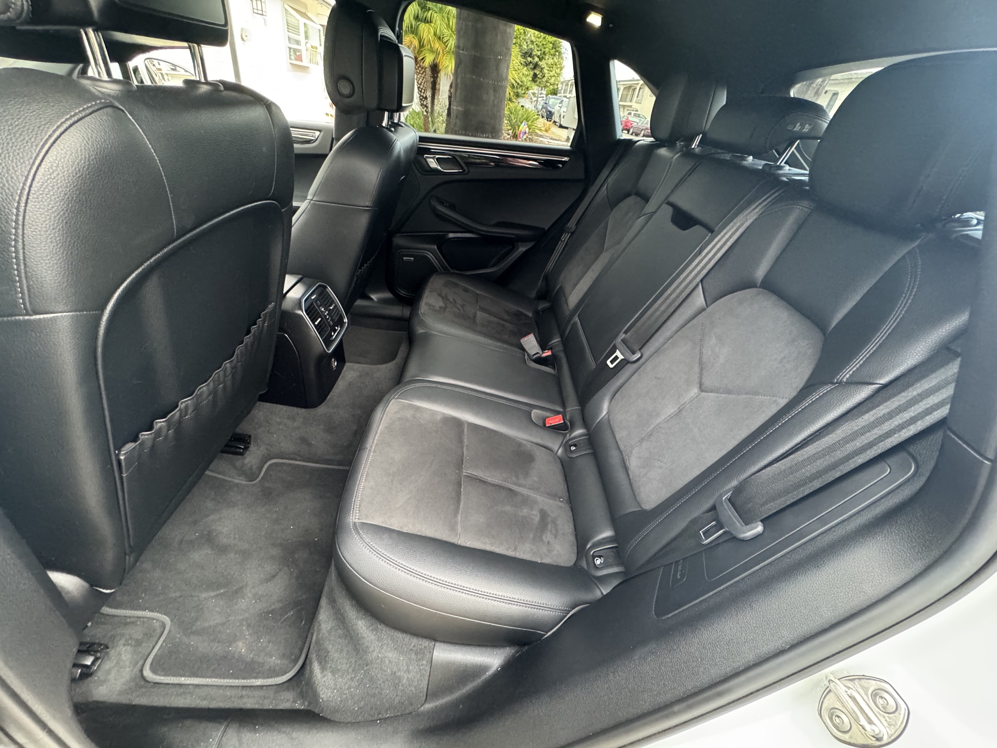 Used 2018 Porsche Macan Sport Edition AWD/4WD image 5