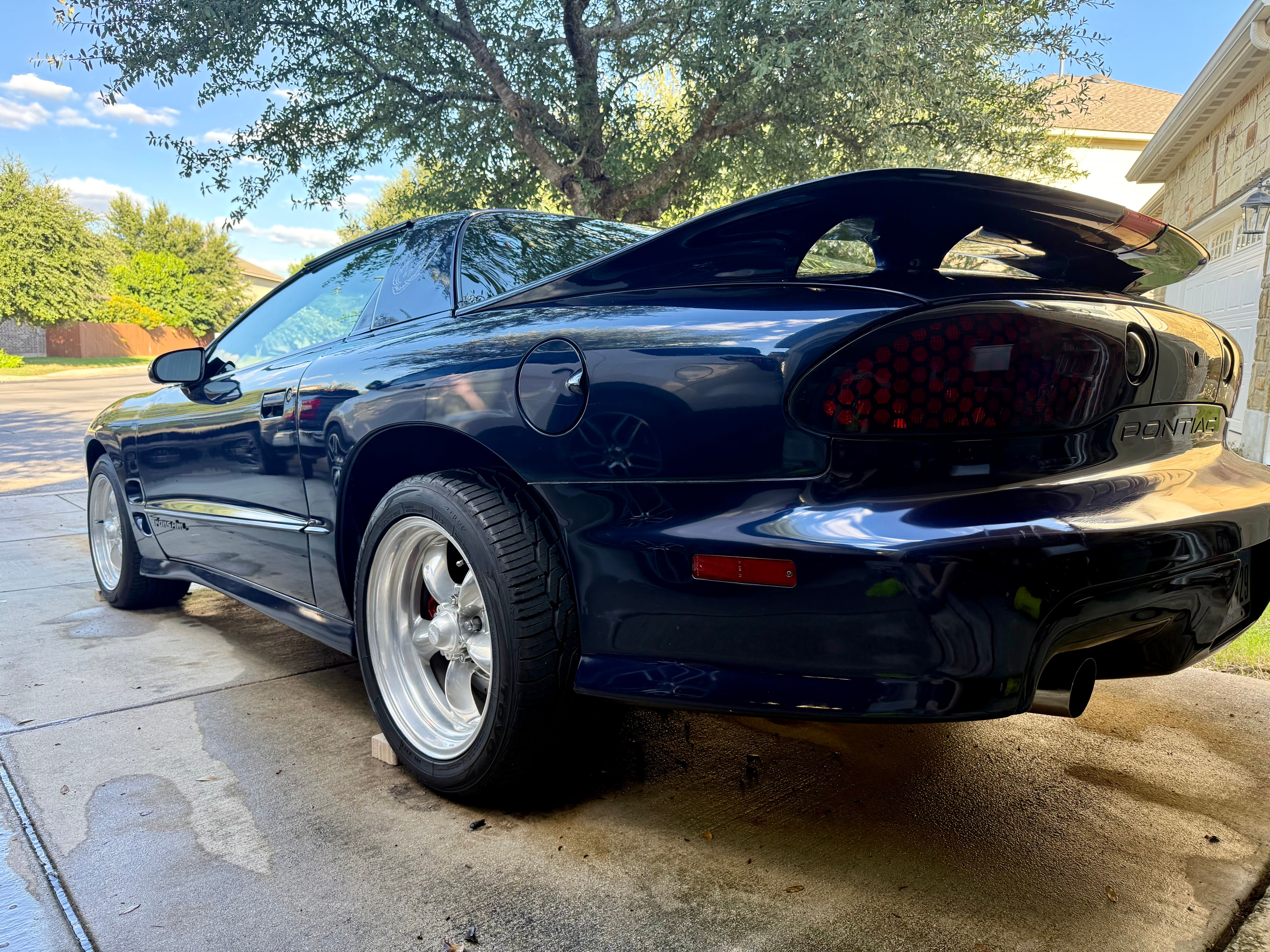 Used 2000 Pontiac Firebird Formula w/ Security Pkg RWD image 6