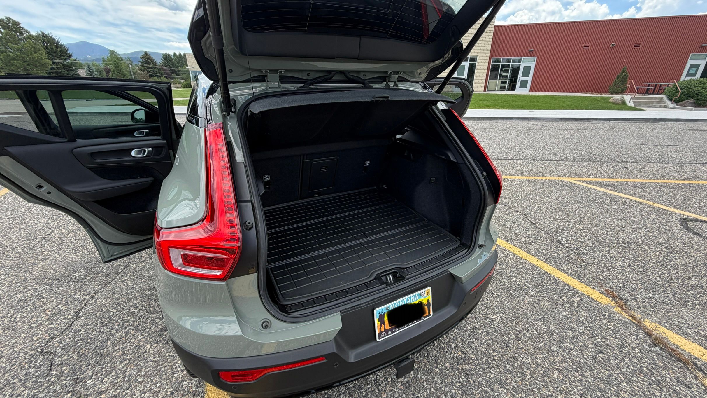 Used 2023 Volvo XC40 Recharge Ultimate AWD/4WD image 9