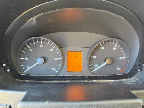 Used 2014 Mercedes-Benz Sprinter 2500 image 17