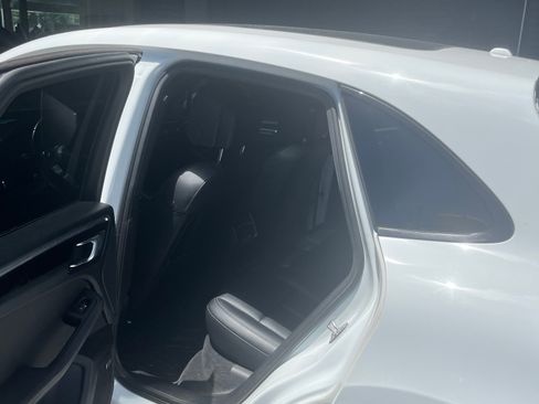 Used 2020 Porsche Macan S image 1