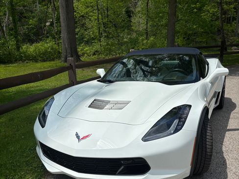 Used 2017 Chevrolet Corvette Grand Sport RWD image 2