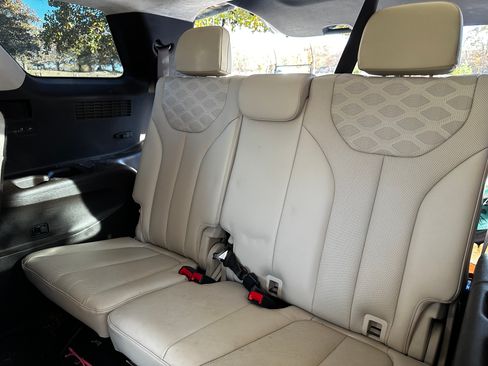 Used 2021 Hyundai Palisade Calligraphy image 12