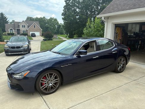 Used 2014 Maserati Ghibli S Q4 AWD/4WD image 2
