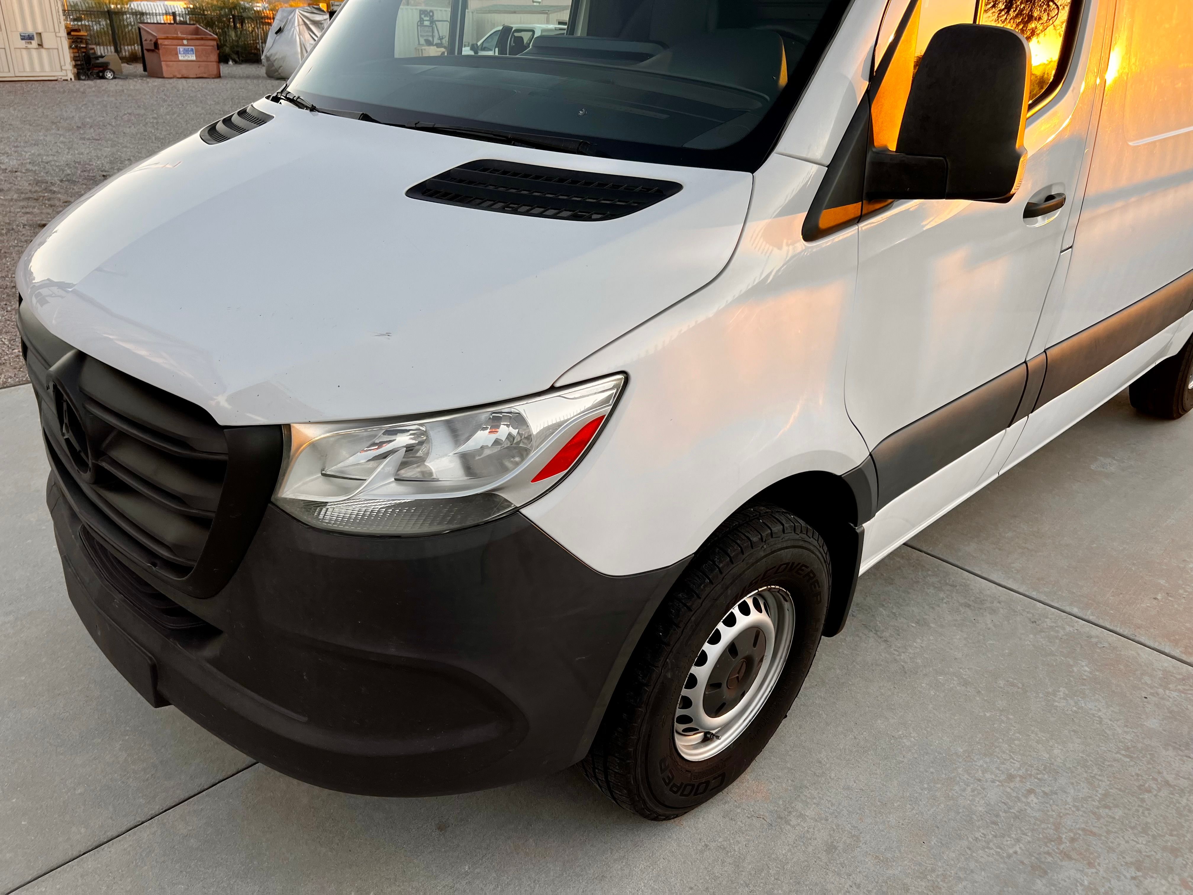 Used 2019 Mercedes-Benz Sprinter 144 Cargo image 2