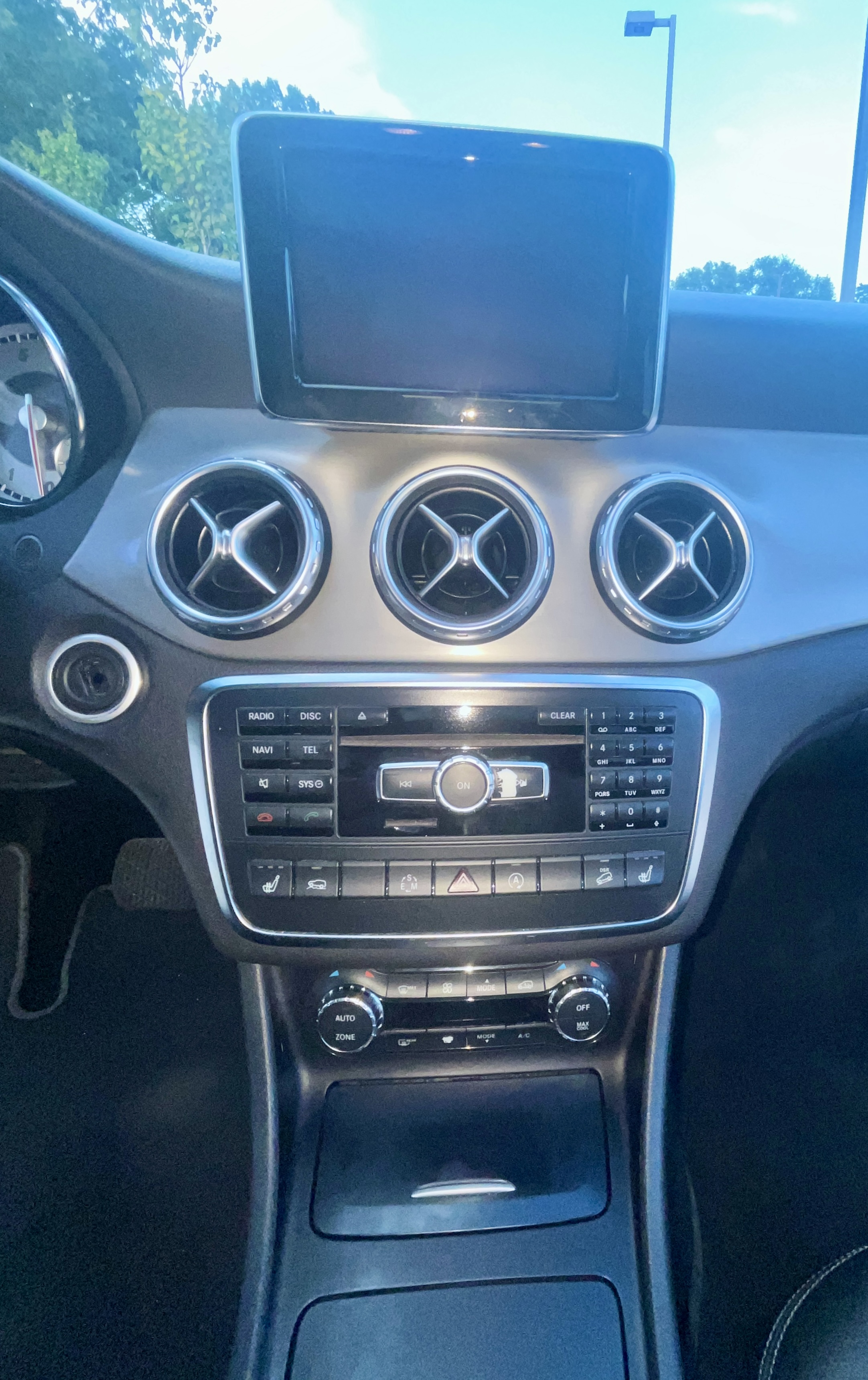Used 2015 Mercedes-Benz GLA 250 4MATIC image 14