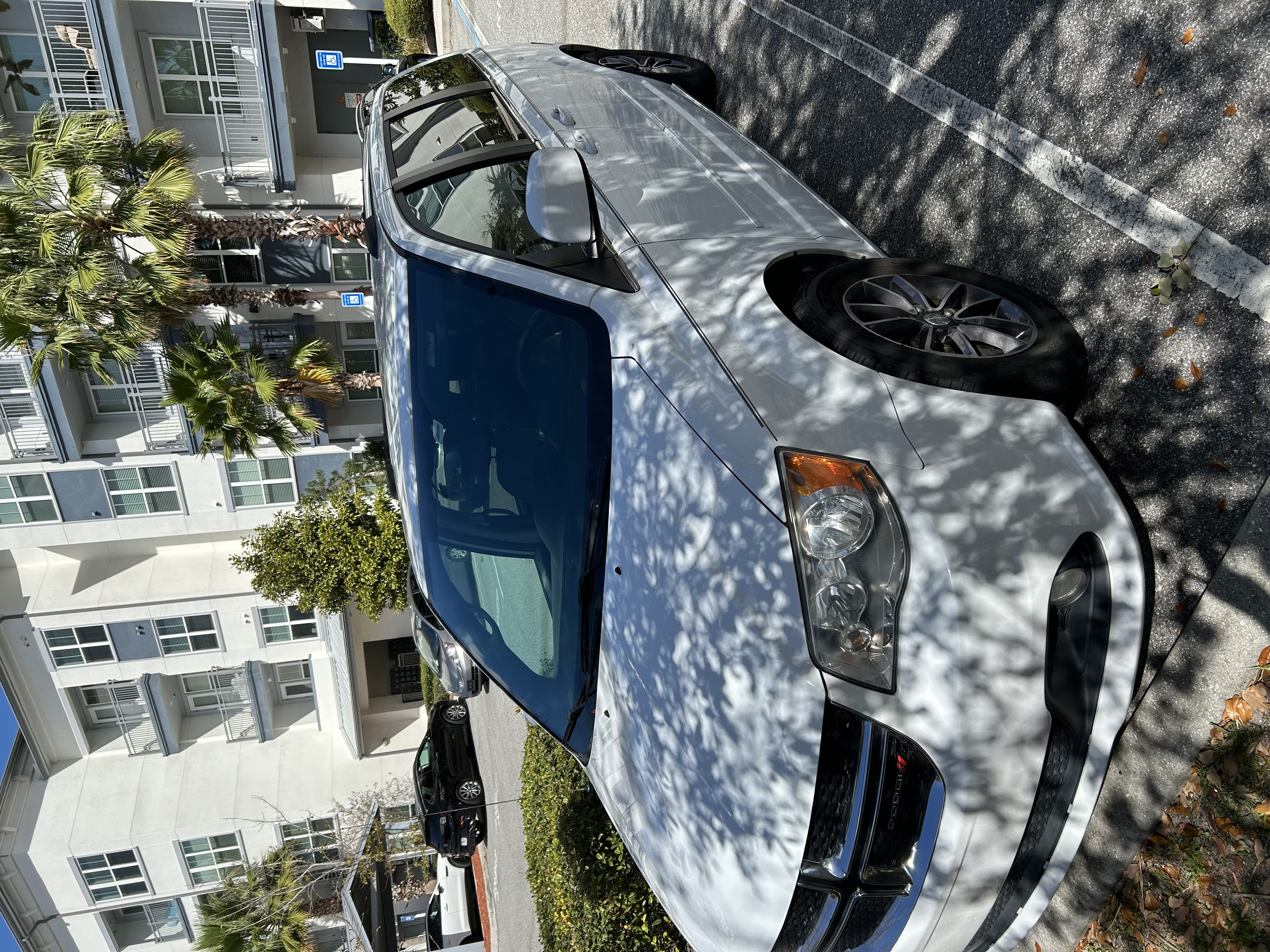 Used 2017 Dodge Grand Caravan SXT FWD image 1