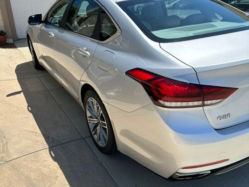 Used 2018 Genesis G80 3.8 RWD image 6