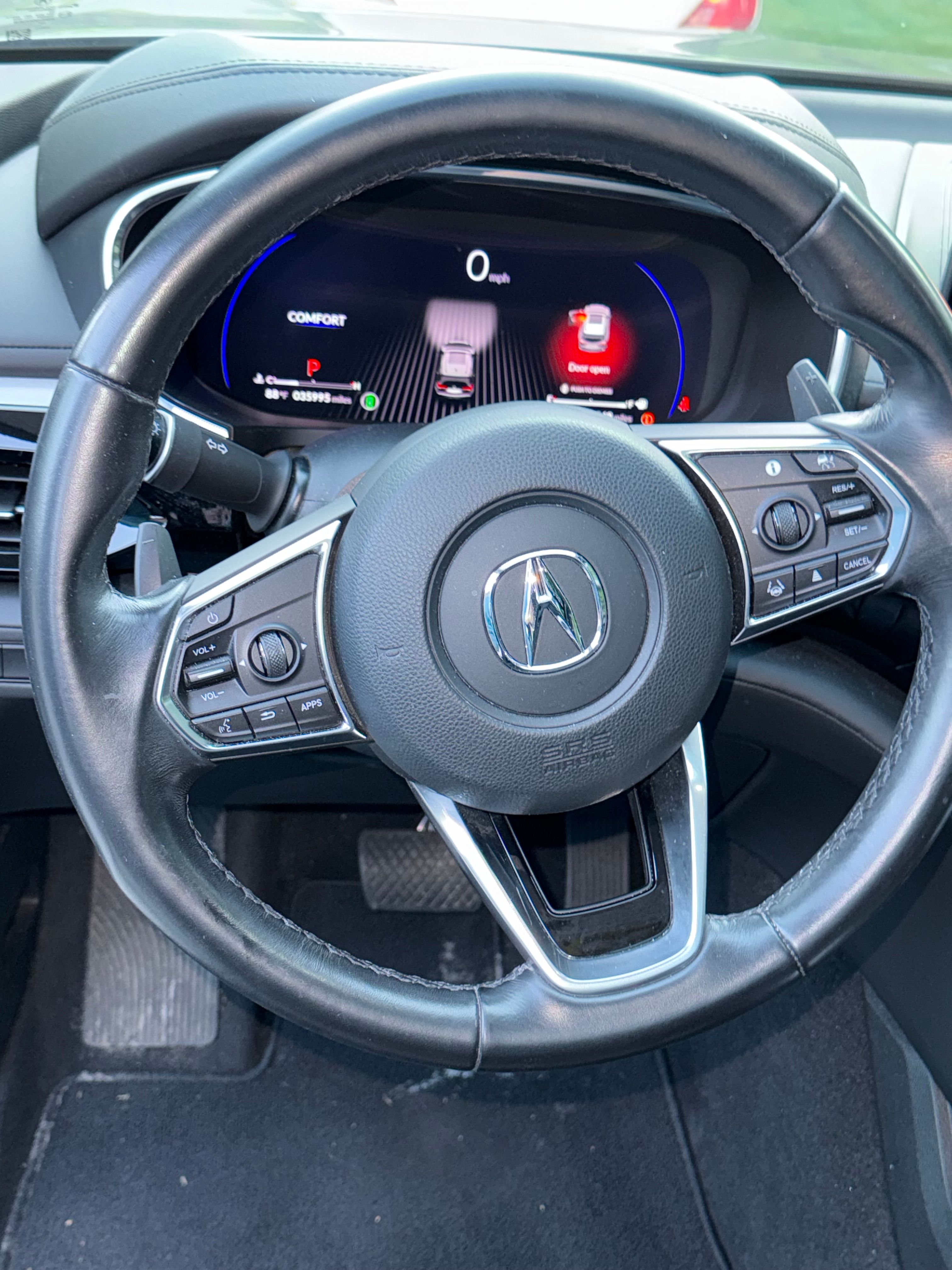 Used 2023 Acura MDX SH-AWD w/ Technology Package image 9