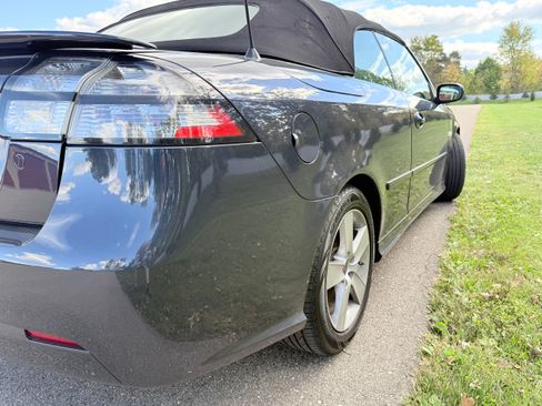 Used 2008 Saab 9-3 2.0T w/ Cold Weather Package image 9