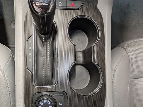 Used 2018 GMC Acadia SLT AWD/4WD image 12
