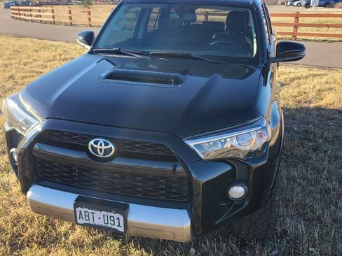 Used 2019 Toyota 4Runner TRD Off-Road Premium image 5