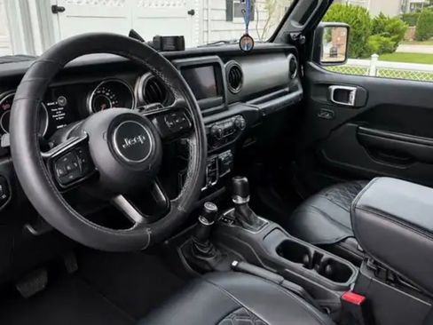 Used 2020 Jeep Wrangler Unlimited Sport AWD/4WD image 5