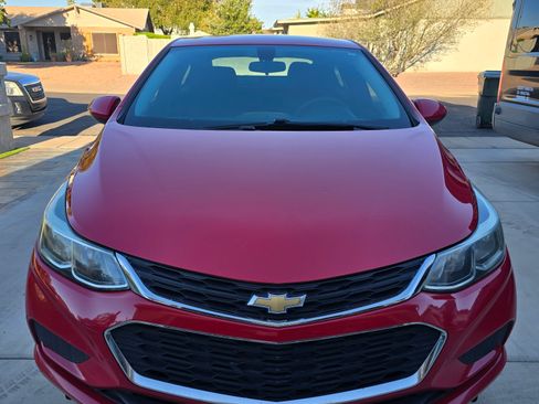 Used 2018 Chevrolet Cruze LS image 2