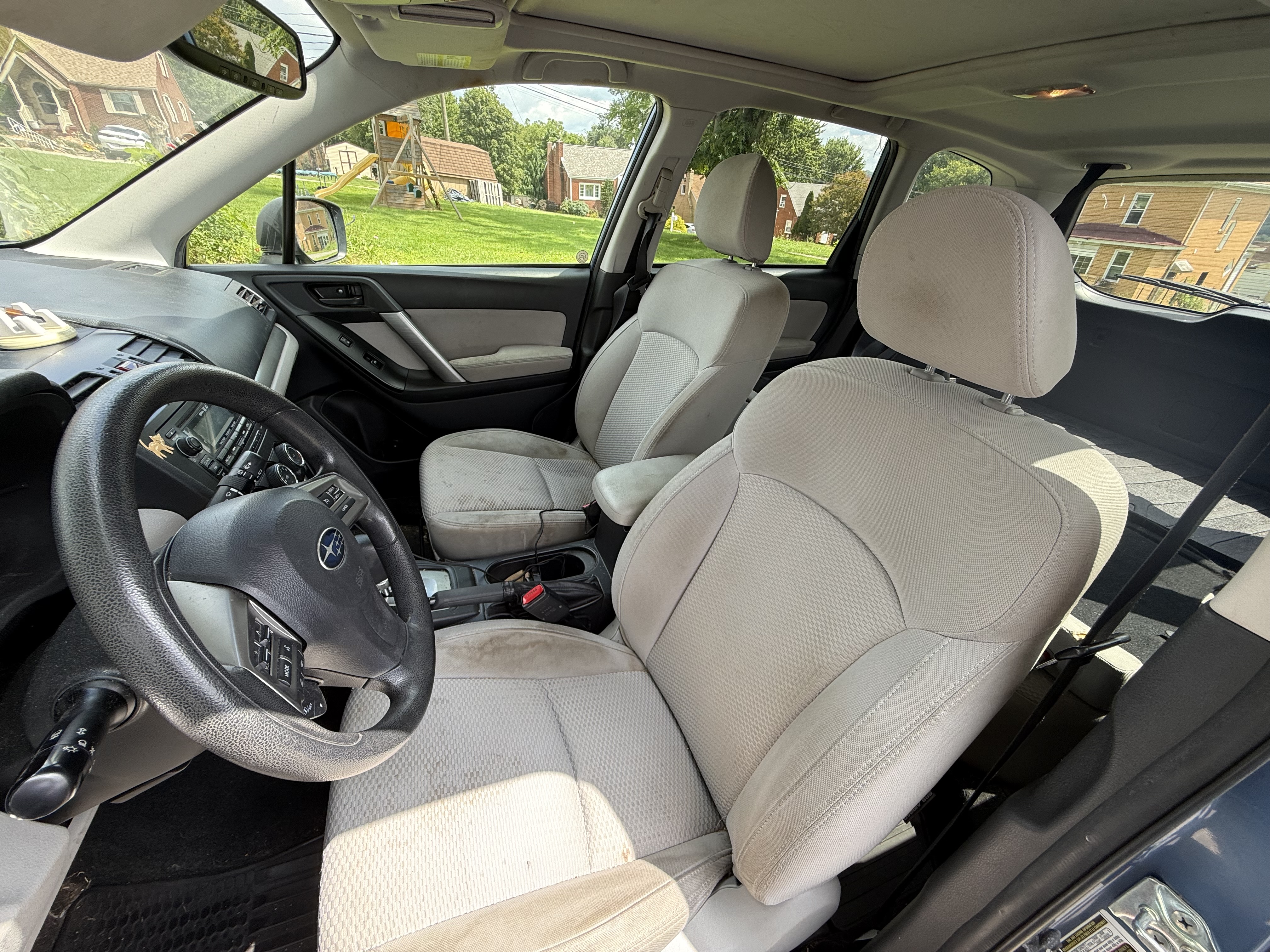Used 2015 Subaru Forester 2.5i Premium w/ All-Weather Package AWD/4WD image 5