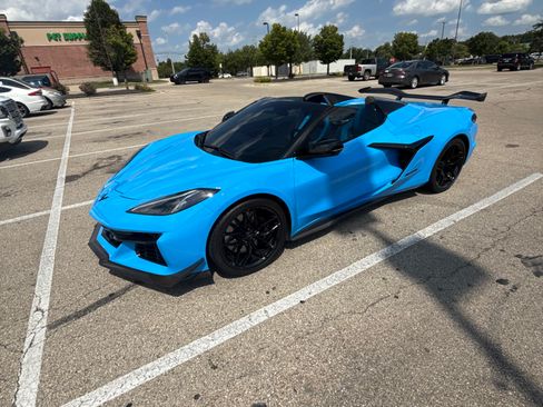 Used 2025 Chevrolet Corvette Z06 image 12