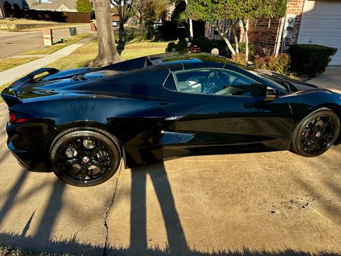 Used 2022 Chevrolet Corvette Stingray Preferred Conv w/ Z51 Performance Package image 8