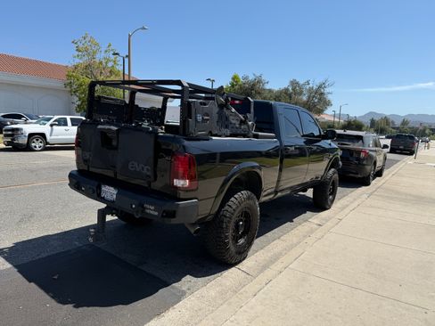 Used 2017 RAM 2500 Laramie w/ Sport Appearance Group AWD/4WD image 4
