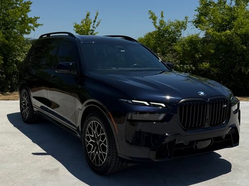 Used 2023 BMW X7 M60i w/ Executive Package AWD/4WD image 4