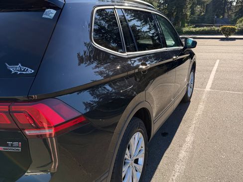 Used 2018 Volkswagen Tiguan S w/ 3rd Row Seat Package AWD/4WD image 4